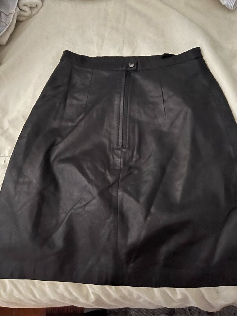 BLACK LEATHER SKIRT side 5/6